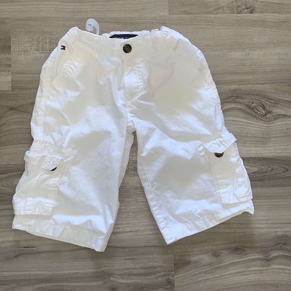 Boys Tommy Hilfiger White Cargo Shorts Sz. 7